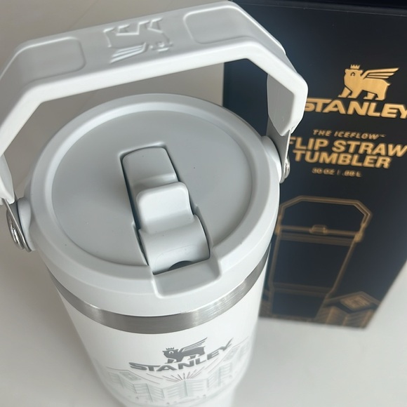 Stanley Winterscape Iceflow Flip Straw Tumbler | 30 Oz - Picture 3 of 8